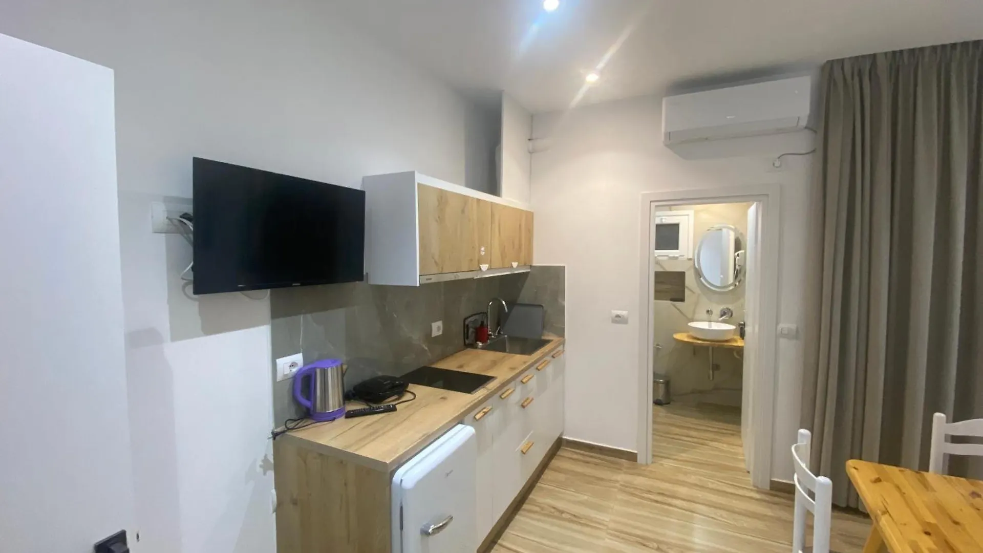 Laska Apartments Sarande