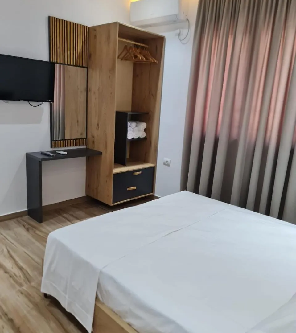 Laska Apartments Sarande