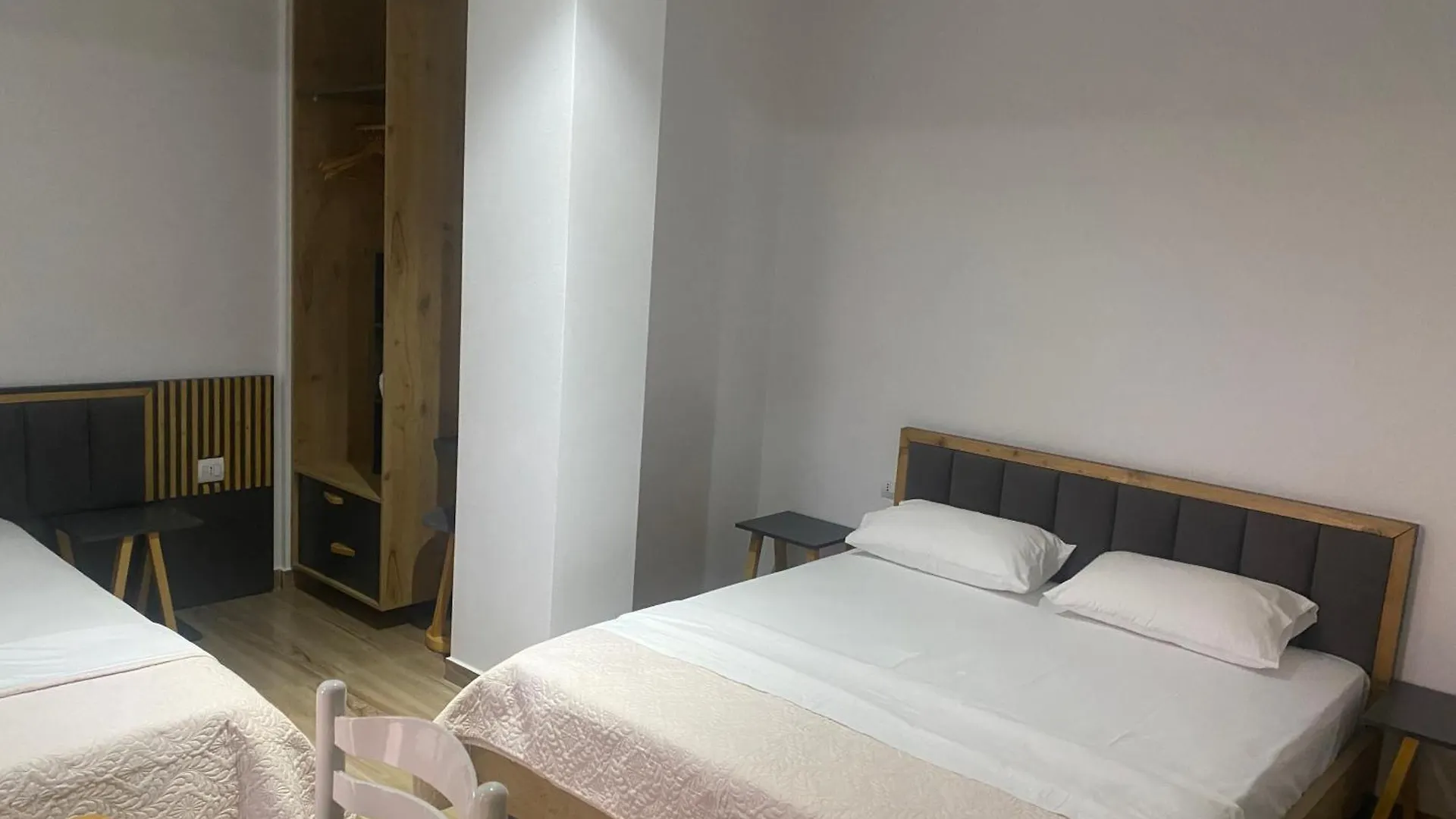 Laska Apartments Sarande